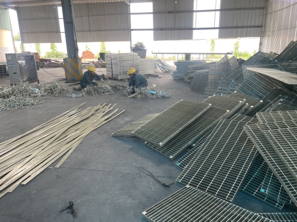 Thi công mạ kẽm nhúng nóng